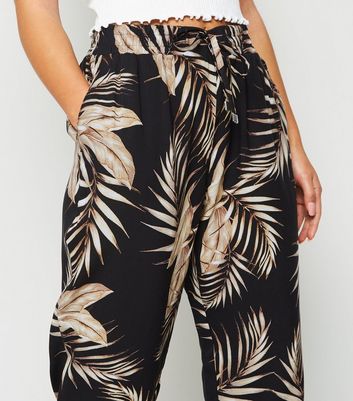 Petite Black Tropical Leaf Print 