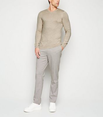 Muscle fit hotsell v neck jumper