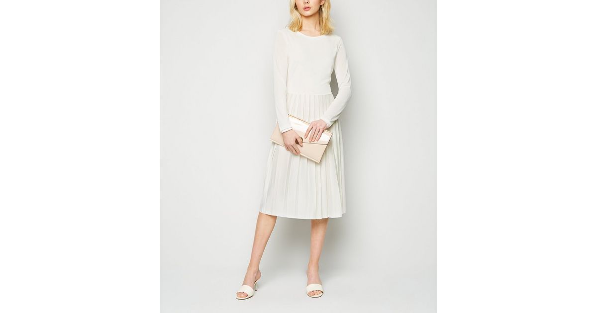 Na Kd White Long Sleeve Pleated Midi Dress New Look 