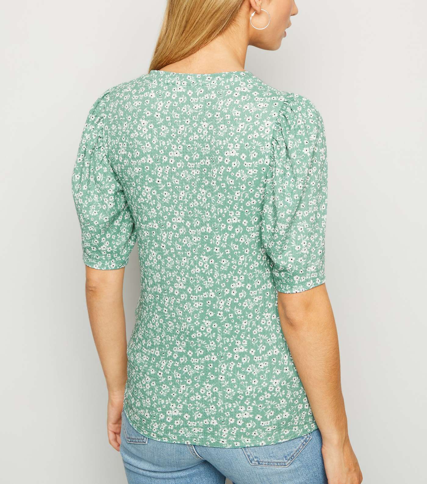 Green Floral Textured Puff Sleeve Top Image 3