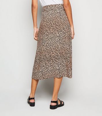 new look wrap skirt in leopard print