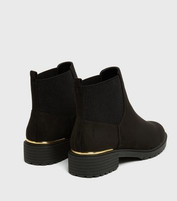 metal trim chelsea boots