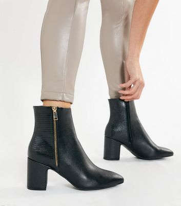 snake pointed boots