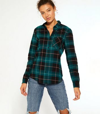 Pocket Front Collared shirt 