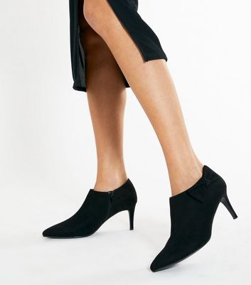 maison the row boots