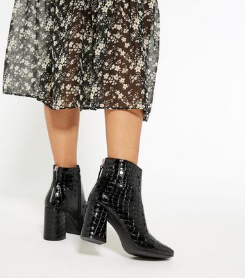 wide fit block heel boots