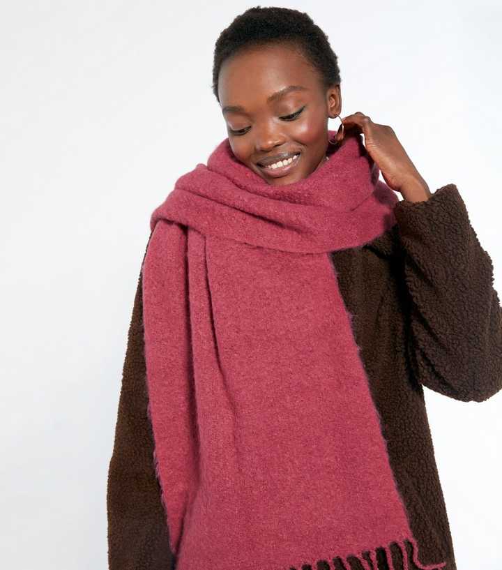 bright pink shawl