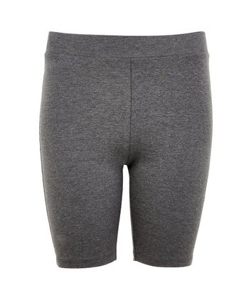 grey short cycling shorts