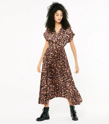 New look animal cheap print pleated dress