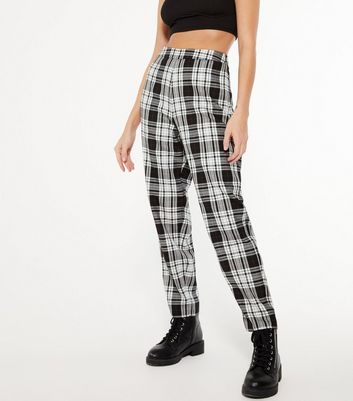 Black Check Slim Leg Trousers | New Look