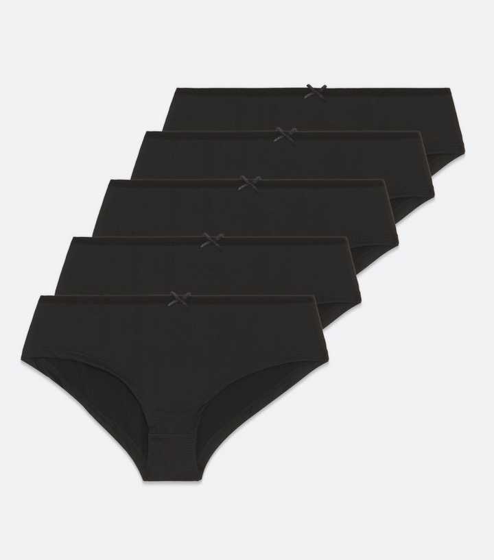 https://media2.newlookassets.com/i/newlook/670744501/girls/girls-clothing/girls-underwear/girls-5-pack-black-plain-briefs.jpg?strip=true&qlt=50&w=720