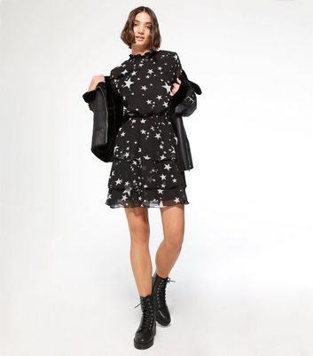 Black Star Print Tiered Mini Dress New Look