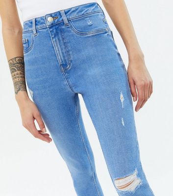 Pull&Bear skinny mid rise capri jeans in blue