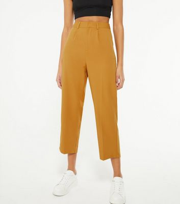 Mustard on sale cropped trousers