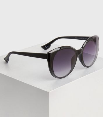 black tinted round sunglasses