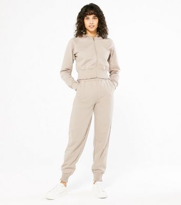 elasticated waist joggers