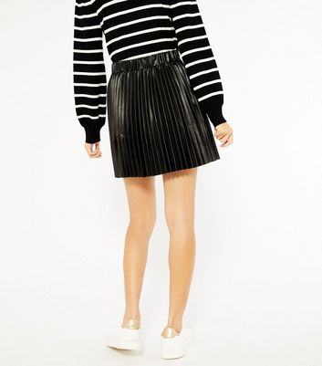 faux leather pleated skirt new look