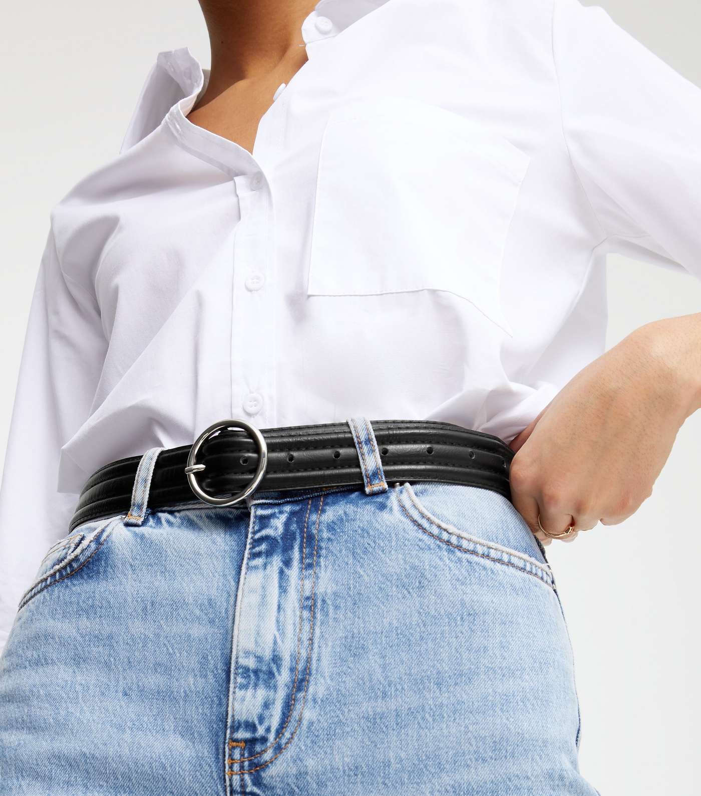 Black Quilted Circle Buckle Belt Image 2