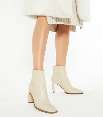 Image of NA-KD Off White Slim Block Heel Boots New Look
