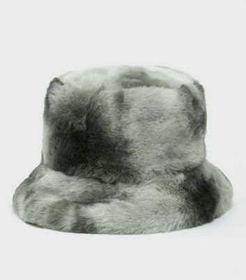 white fur bucket hat