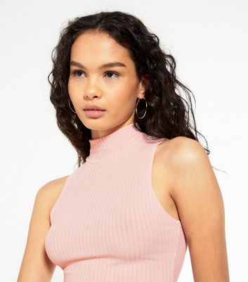 Sleeveless 2025 pink turtleneck