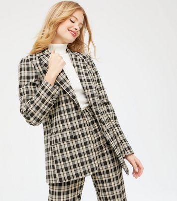 oversized checkered blazer