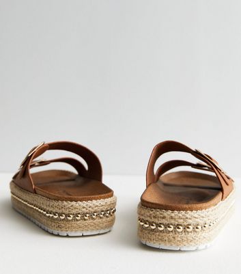 Tan best sale chunky sandals