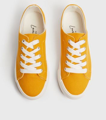 Girls yellow shoes 2025
