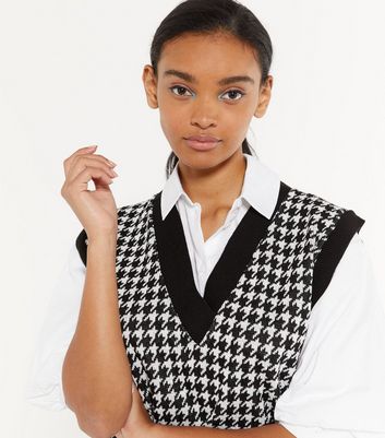 dogtooth v neck jumper