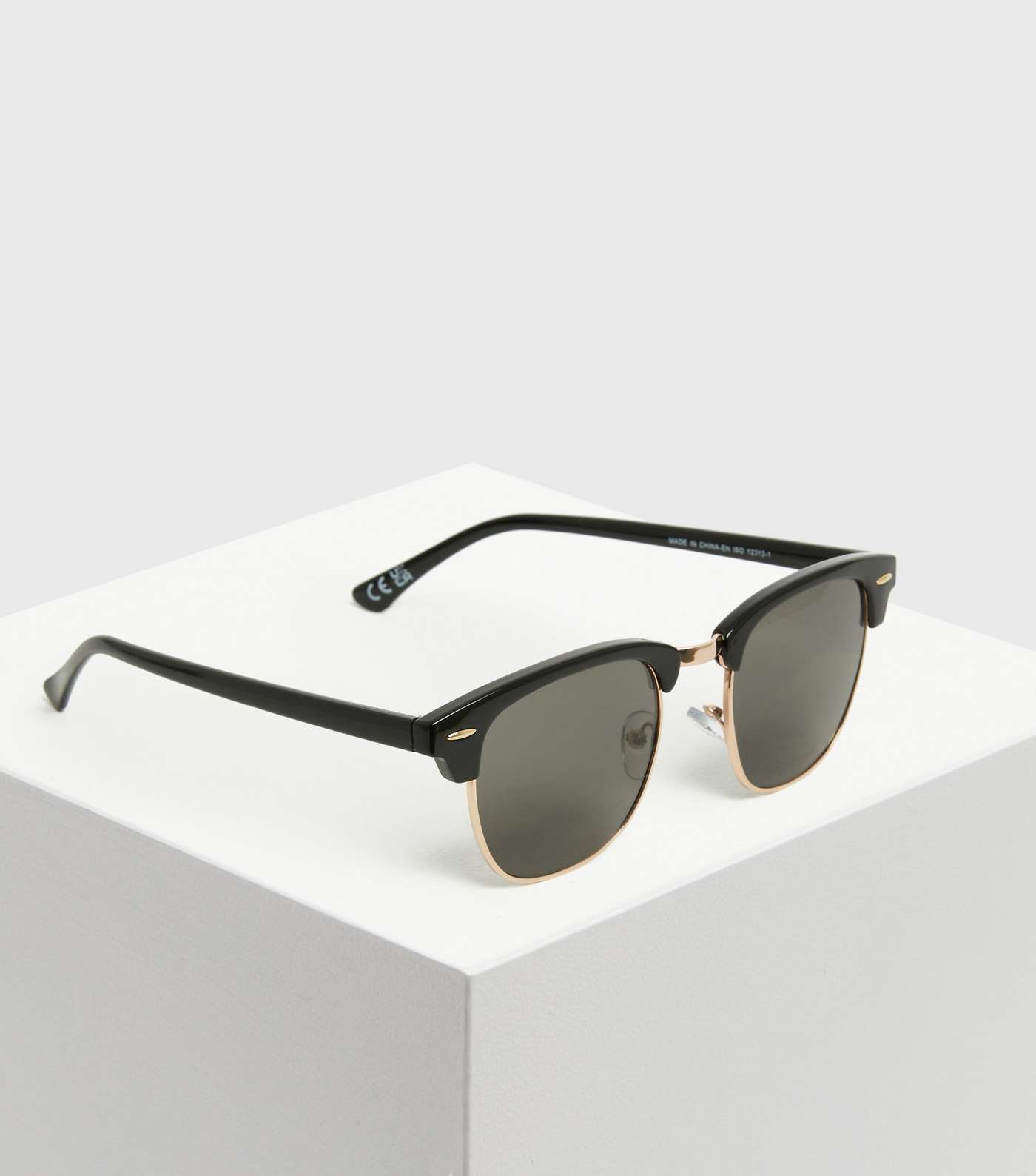 Black Square Sunglasses Image 2