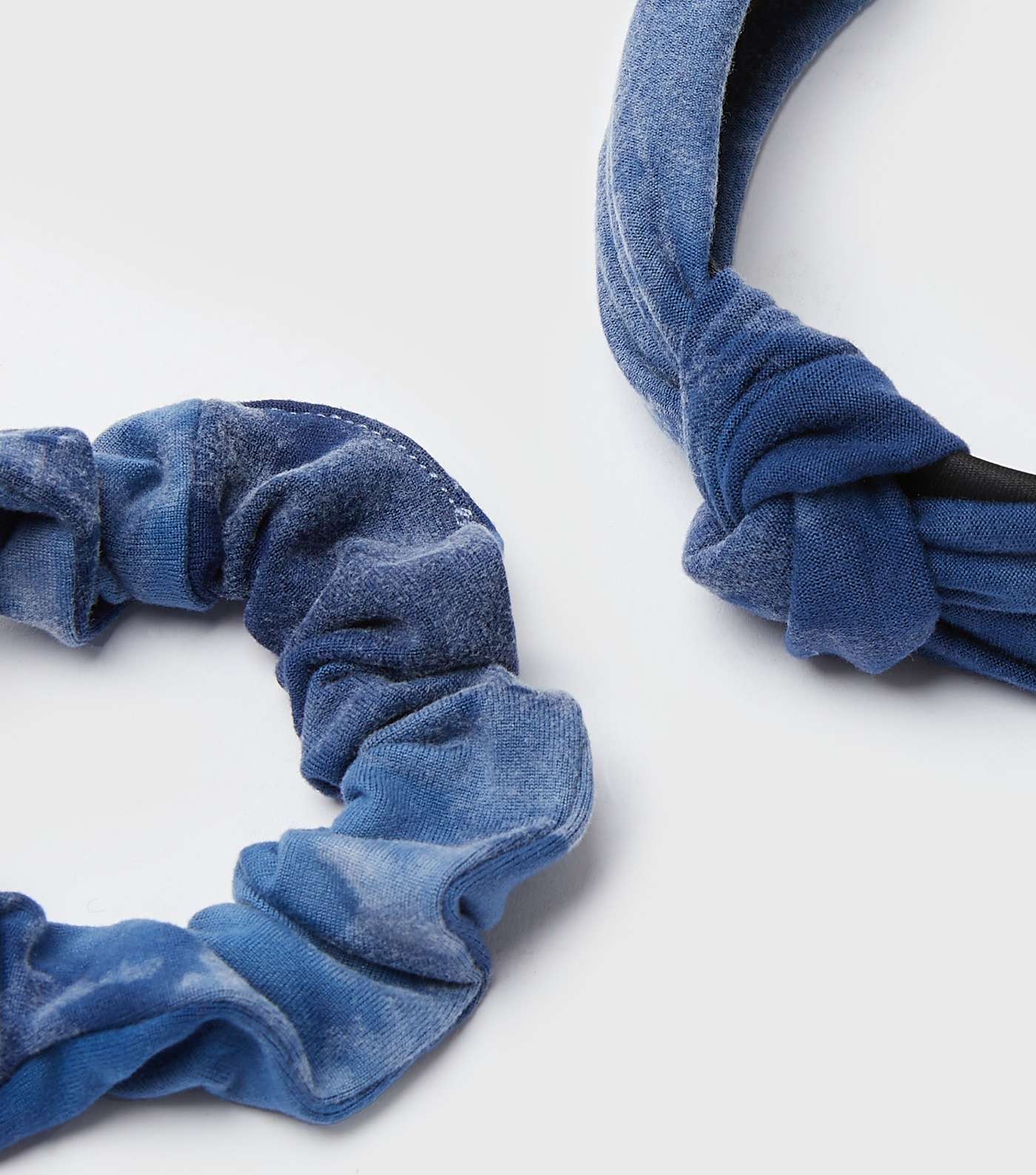 Blue Velvet Headband and Scrunchie Set Image 3