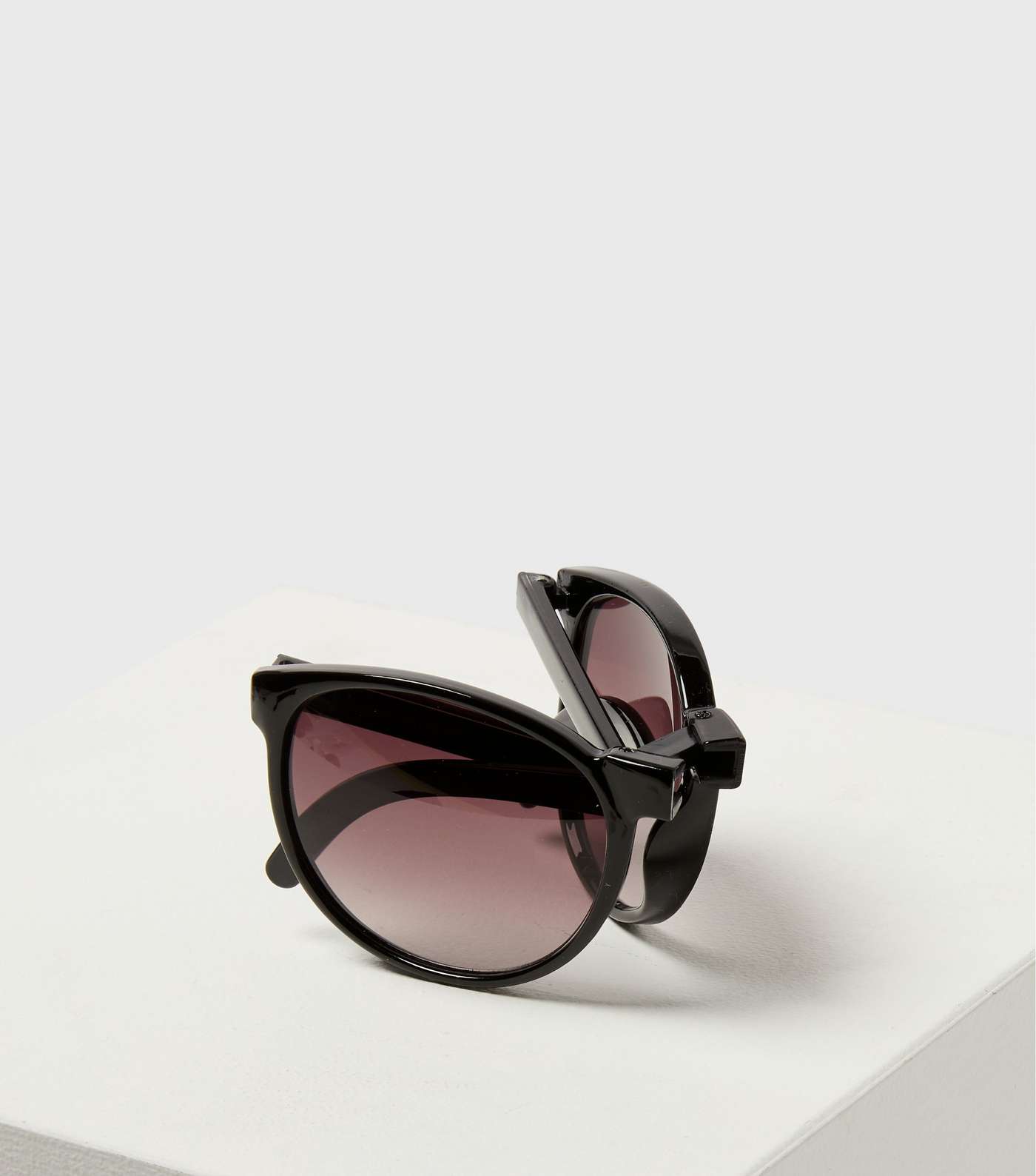 Black Round Foldable Sunglasses  Image 4