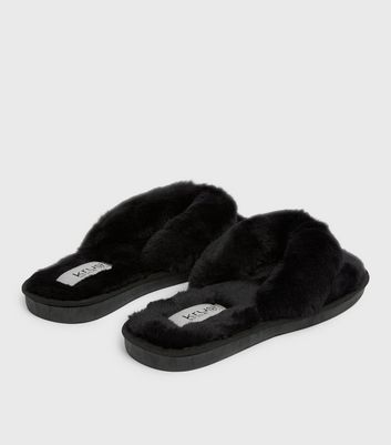 black faux fur slippers