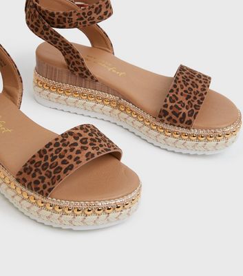 Soda leopard 2025 print sandals