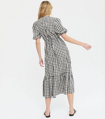 gingham dress puff sleeves