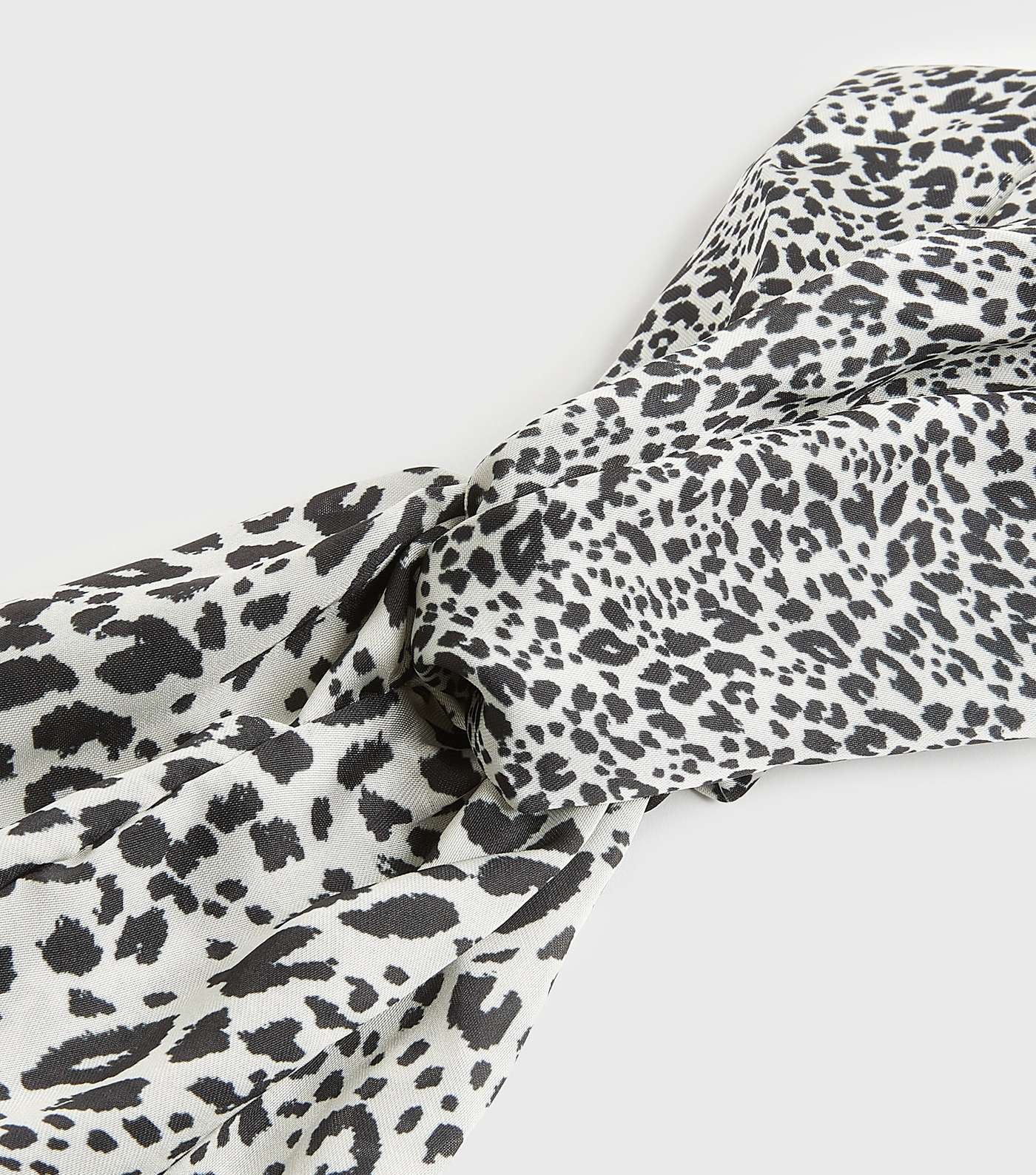 Black Leopard Print Twist Headband Image 2