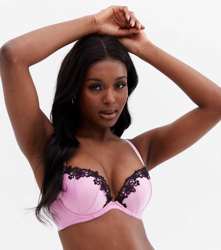https://media2.newlookassets.com/i/newlook/686801673/womens/clothing/lingerie/mid-pink-satin-floral-lace-trim-push-up-bra.jpg?strip=true&qlt=50&w=720