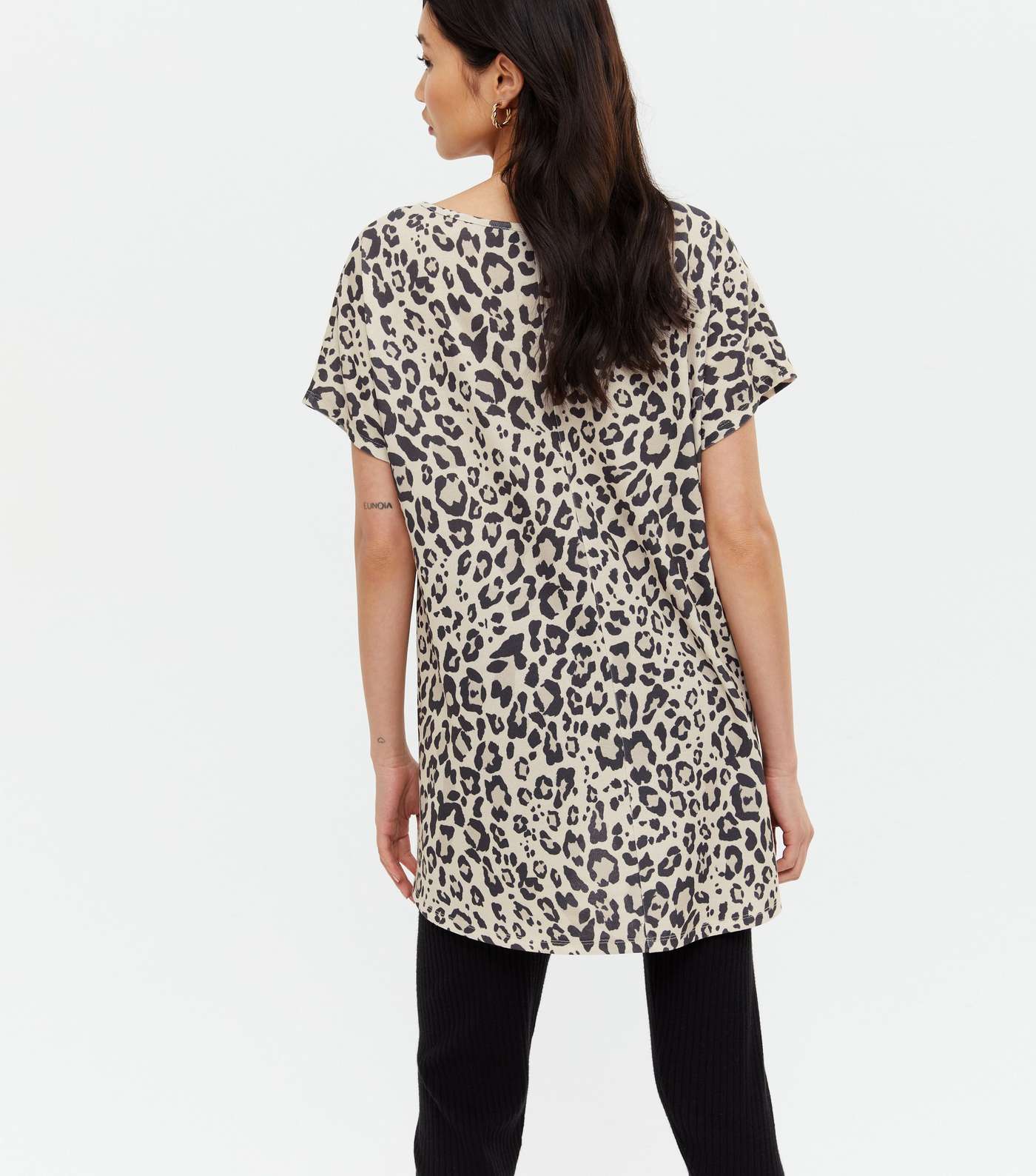 Off White Leopard Print Fine Knit V Neck T-Shirt  Image 4