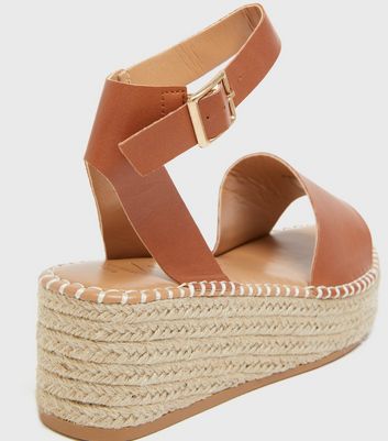 tan flatform sandals