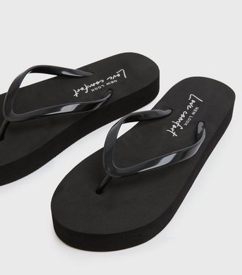 Girls Black Chunky Flip Flops New Look