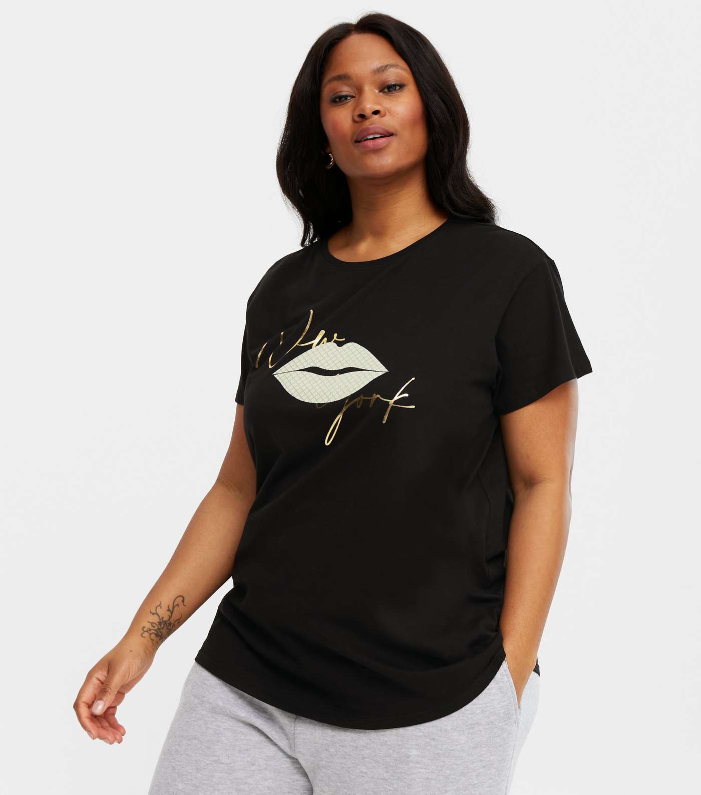 Curves Black New York Lips Logo T-Shirt
