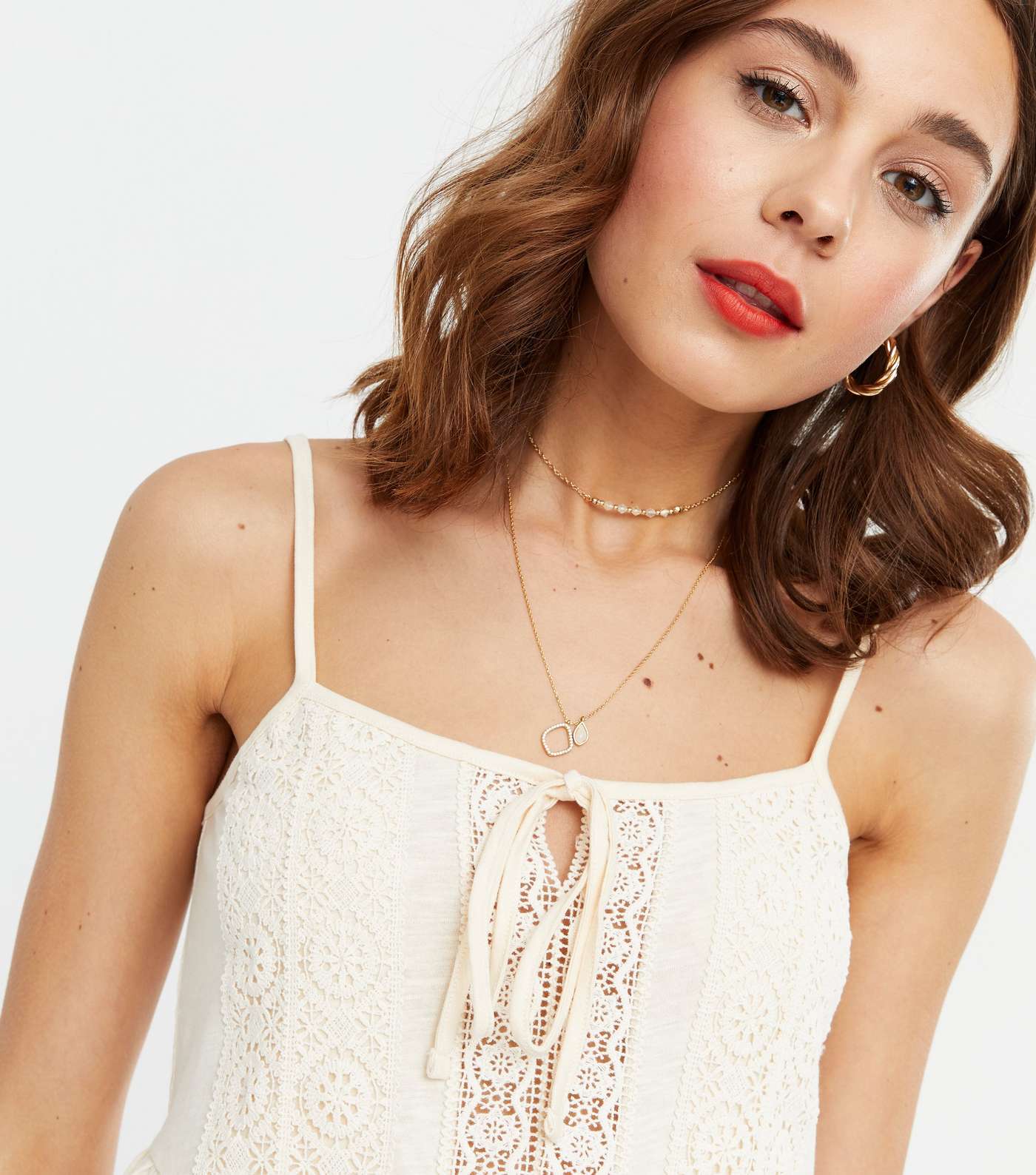 Off White Lace Tie Front Peplum Cami Image 3