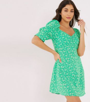QUIZ Green Ditsy Floral Skater Dress | New Look