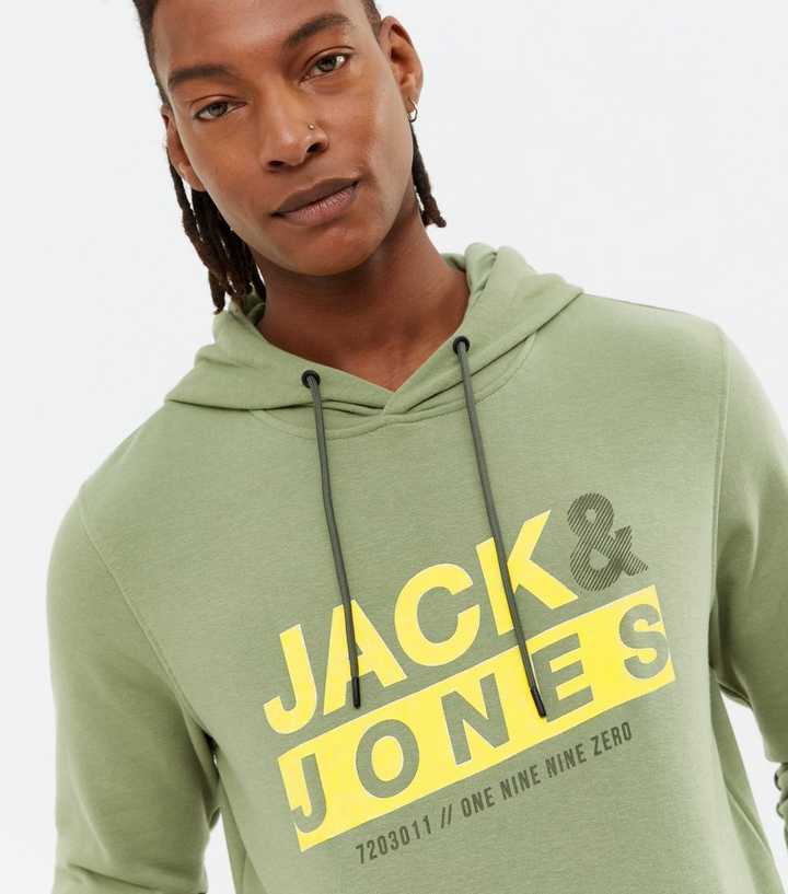 Cubo desarrollando nombre de la marca Jack & Jones Green Logo Pocket Front Hoodie | New Look