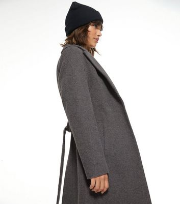 grey coat black collar