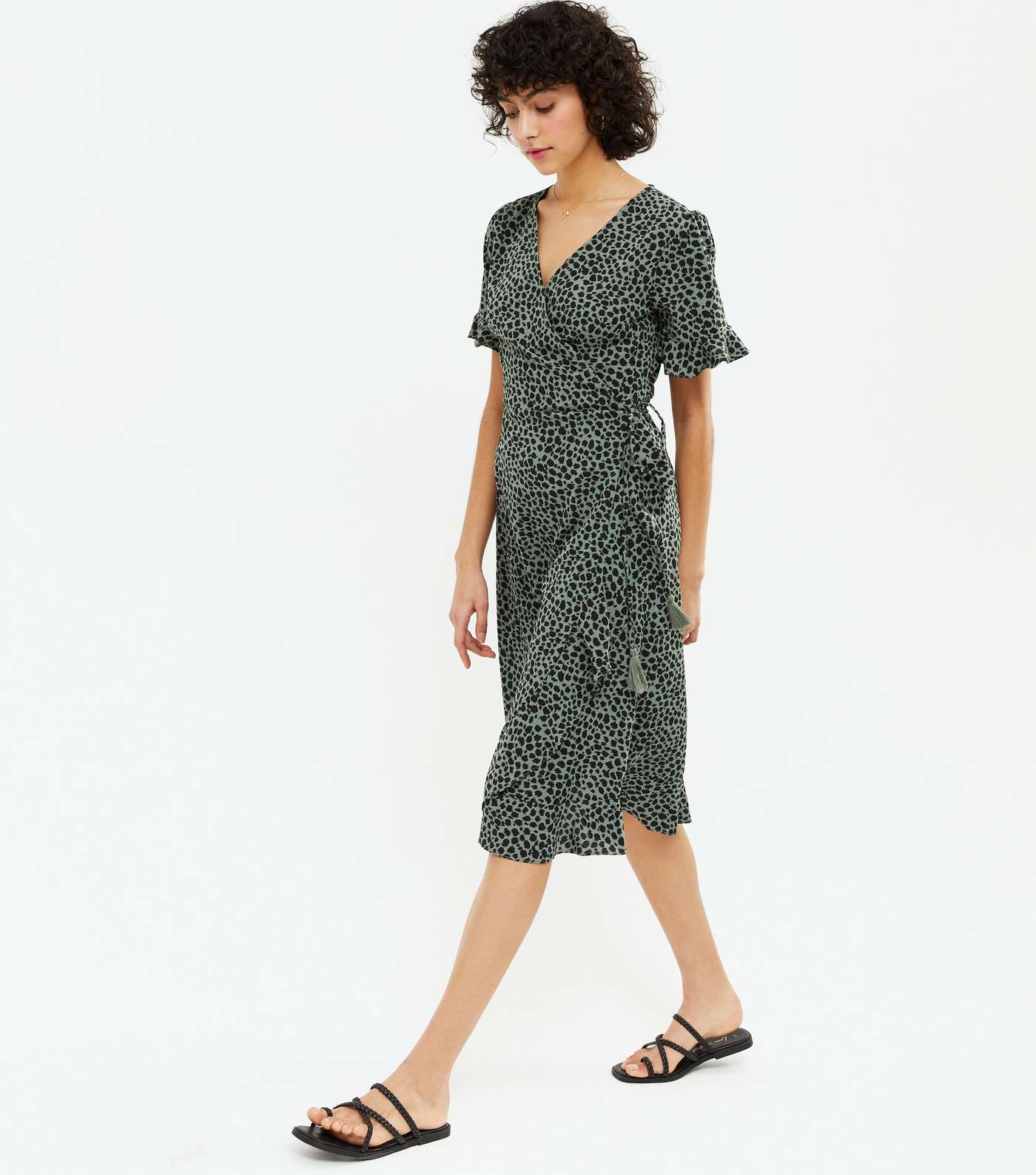 Yumi Green Leopard Print Ruffle Wrap Midi Dress Image 2