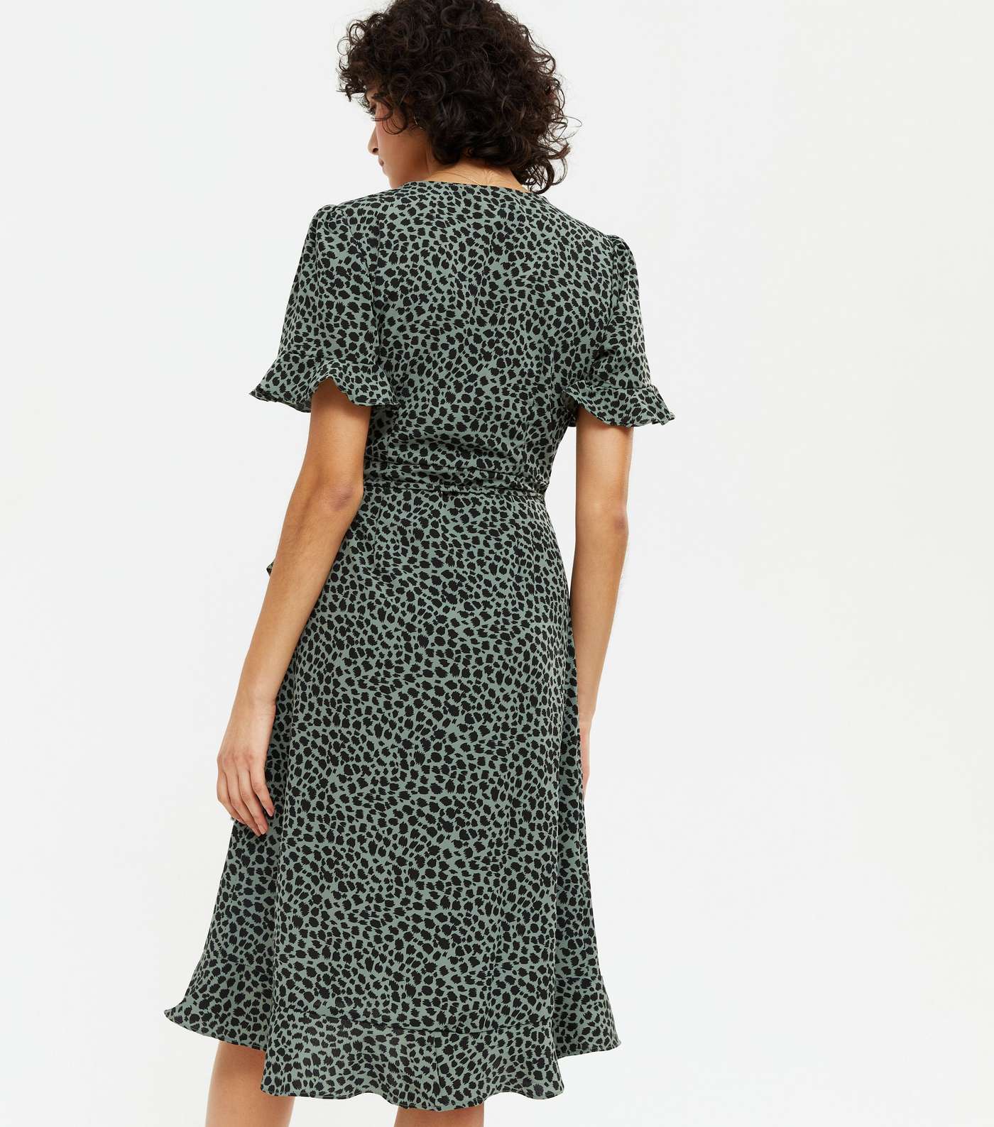 Yumi Green Leopard Print Ruffle Wrap Midi Dress Image 4