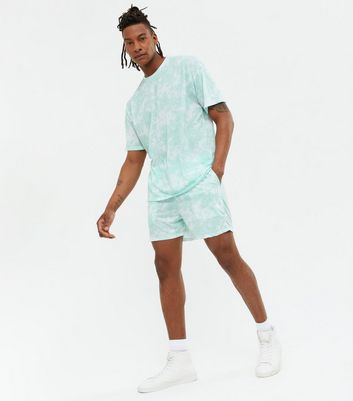 Mint green shorts 2025 mens outfit