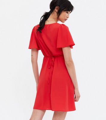 flutter sleeve ruched dress