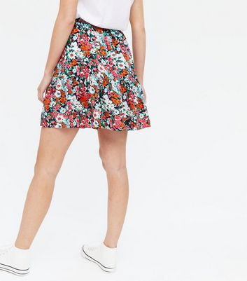 Click to view product details and reviews for Black Floral Tiered Mini Skirt New Look.
